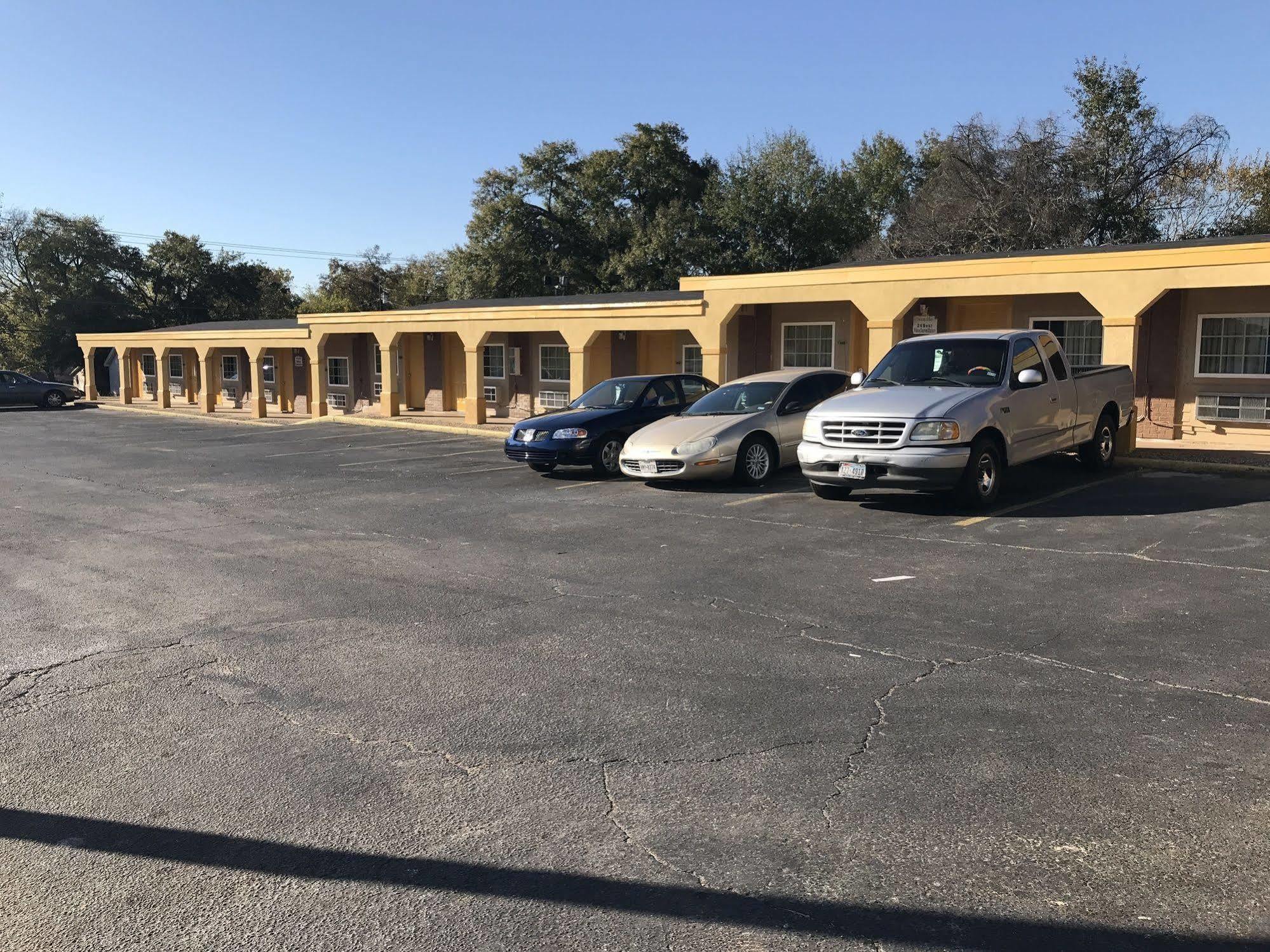 Hotel Super 8 By Wyndham Palestine Tx Exterior foto